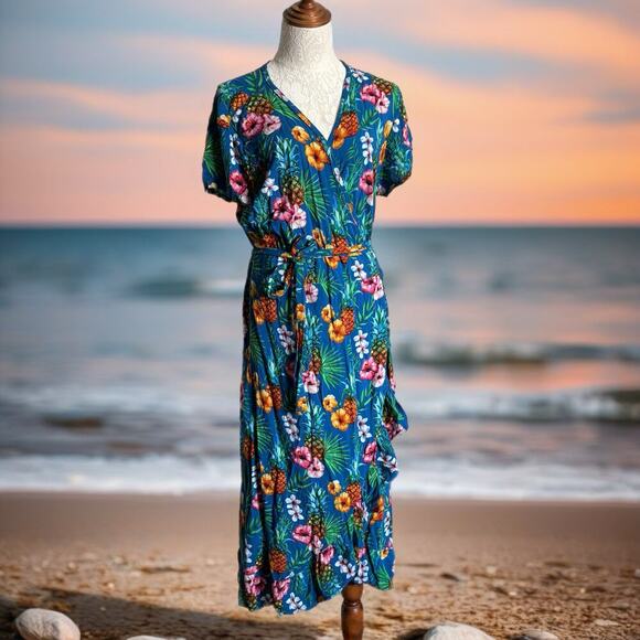Island Batiks Hawaiian Pineapple Floral Wrap Dress Rayon M L Resort Style - Picture 1 of 8